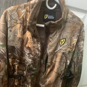 RealTree Bone Collector Layer Three